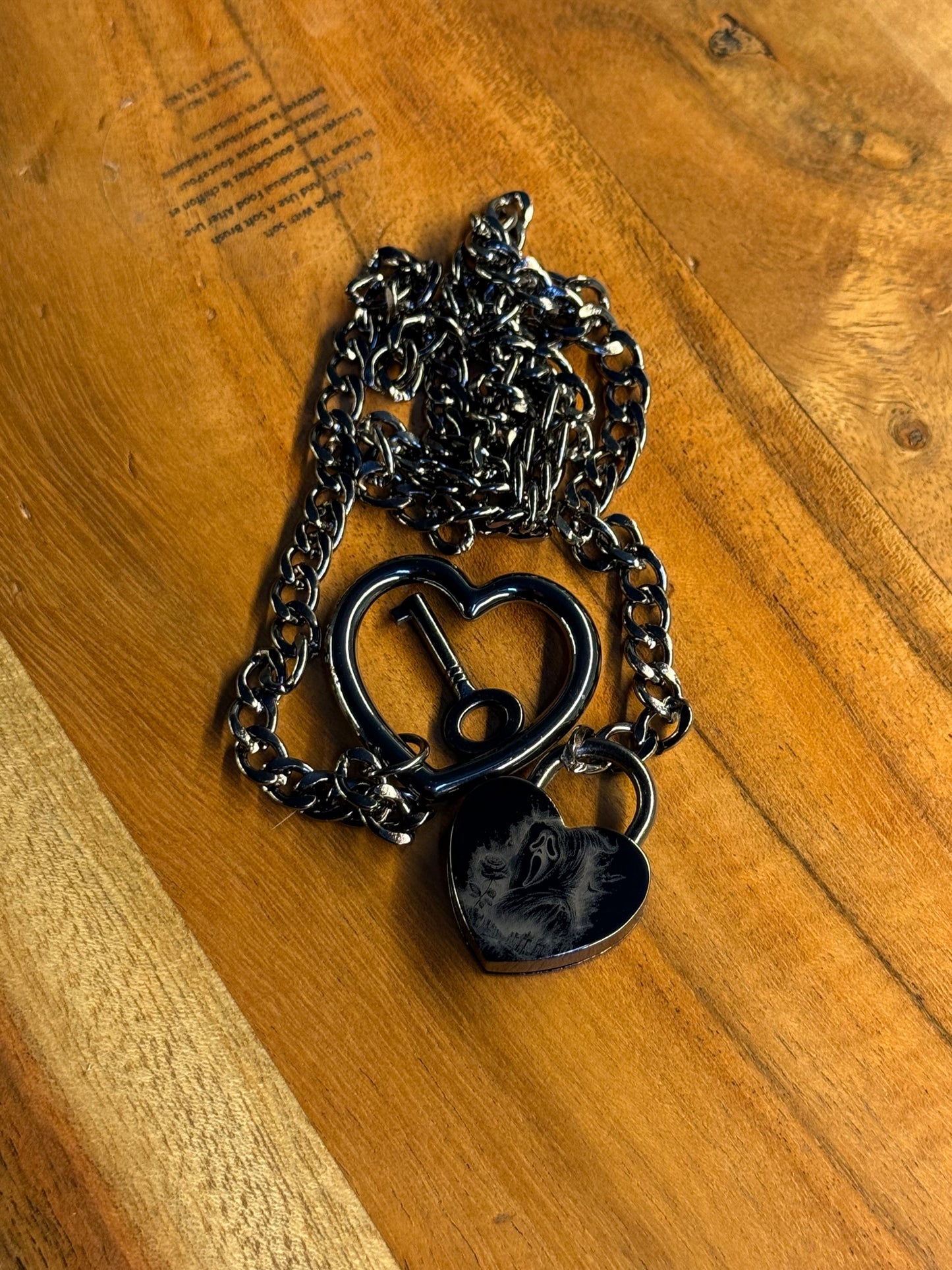 Screams Ghostface Heart Lock
