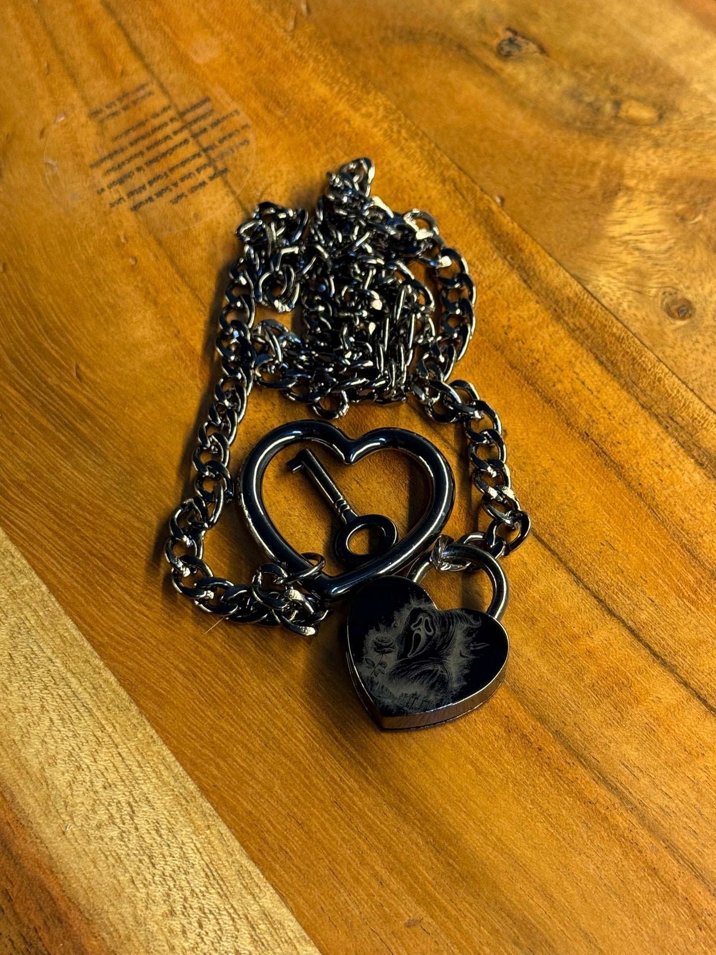 Screams Ghostface Heart Lock