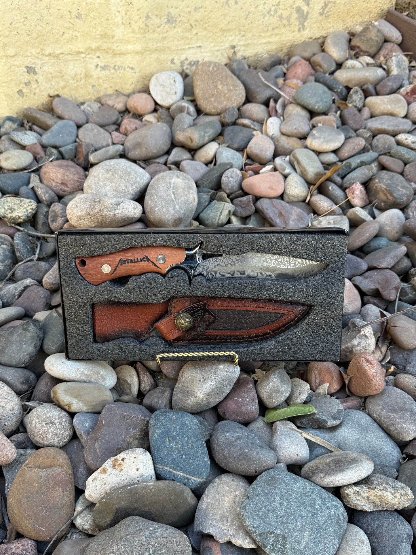 Metallica Hunting Knife and Sheath