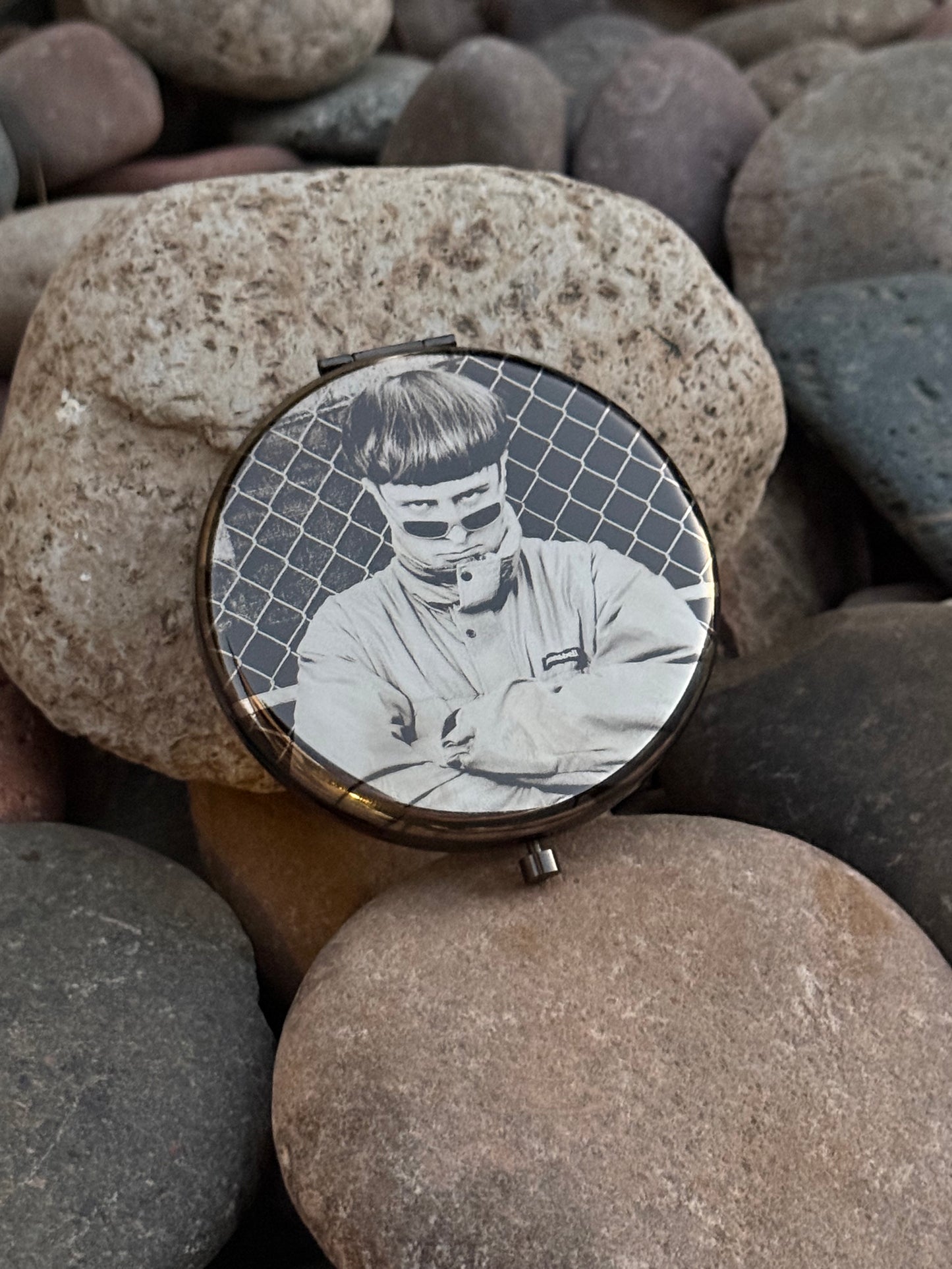 Oliver Tree laser engraved compact mirror