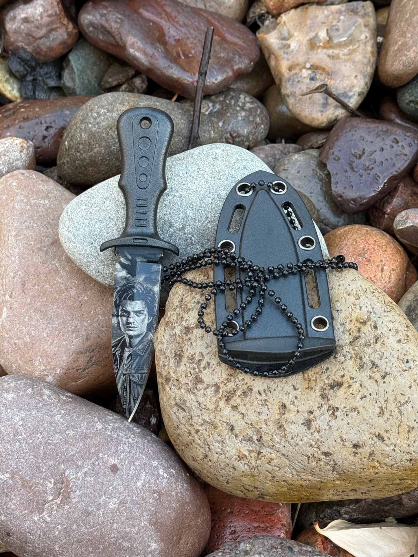 Stranger Things Stephen Harrington necklace dagger