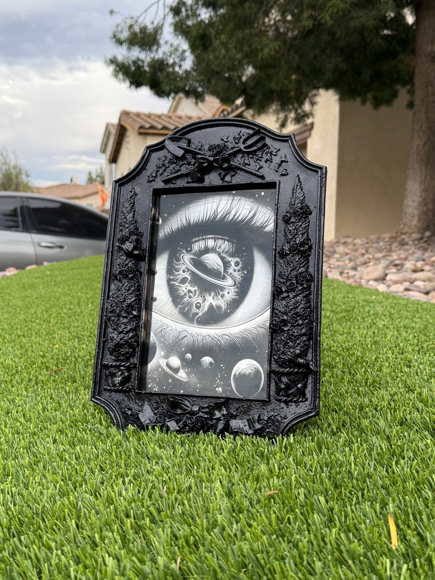 Gothic Eye Mirrored Frame