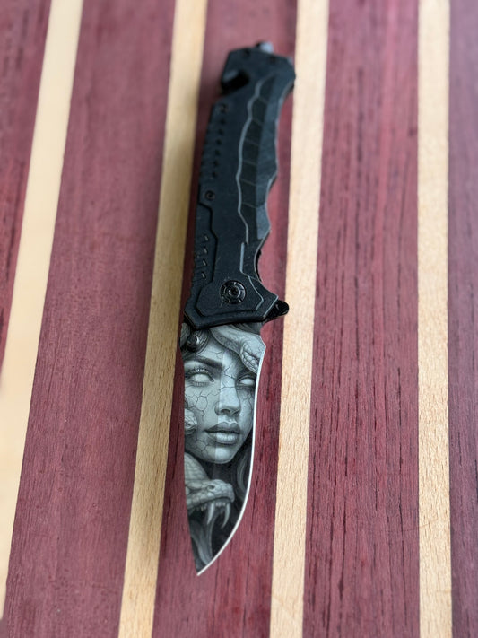 Medusa folding knife